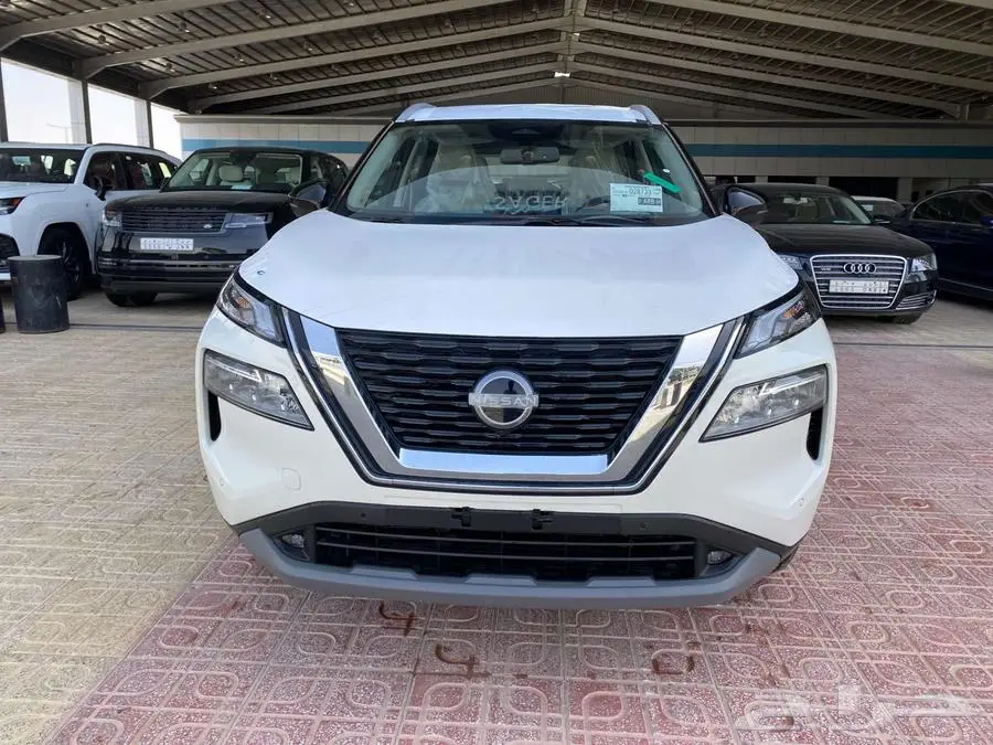 نيسان اكس تريل SV بلس 2025 جديد اصفار سعودي سقف اسود 16
