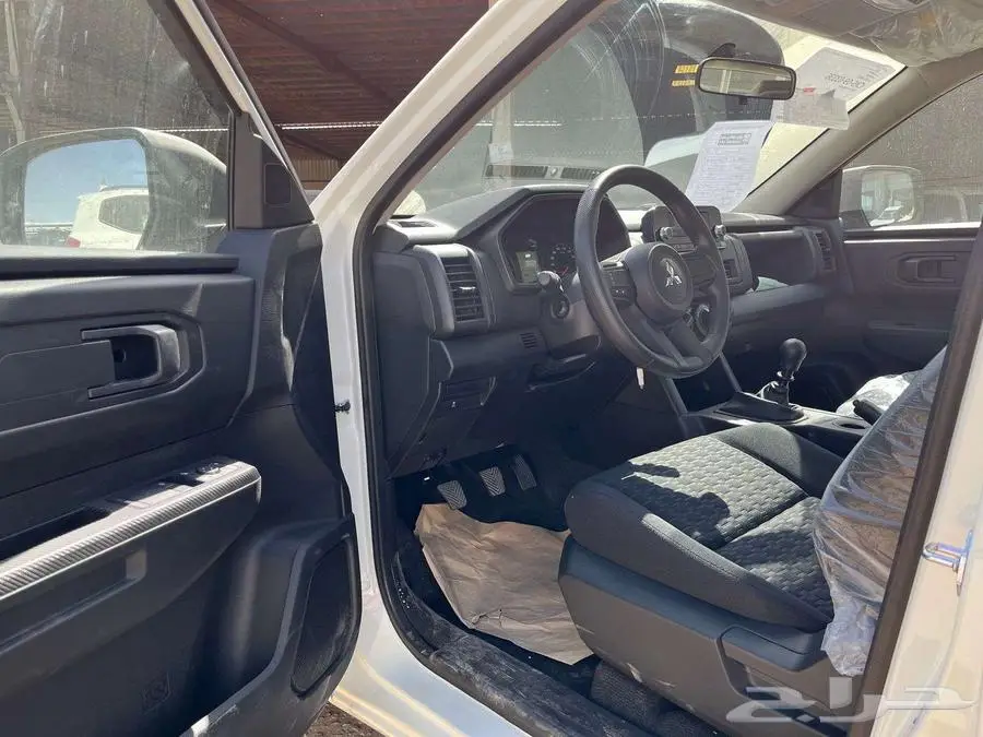 ميتسوبيشي L200 غماره 2024 نقد وتقسيط 5