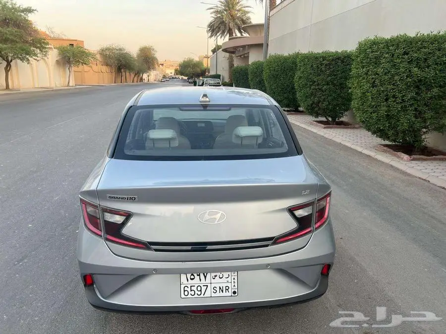 هونداي i10 فل كامل 2024 نظيف جدا عداد 11 الف 19
