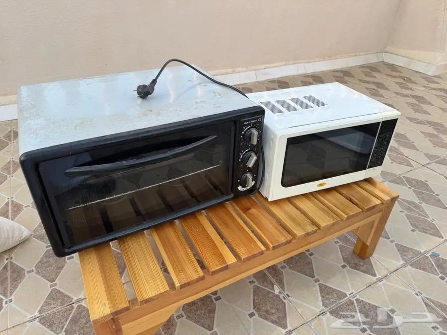 طاولات وكراسي وبعض الأدوات للبيع 5