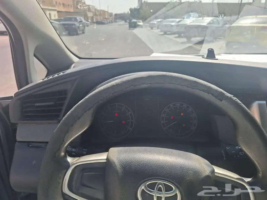 تويوتا انوفا موديل 2019 العدادماشي 202500 قابل لزياده 4