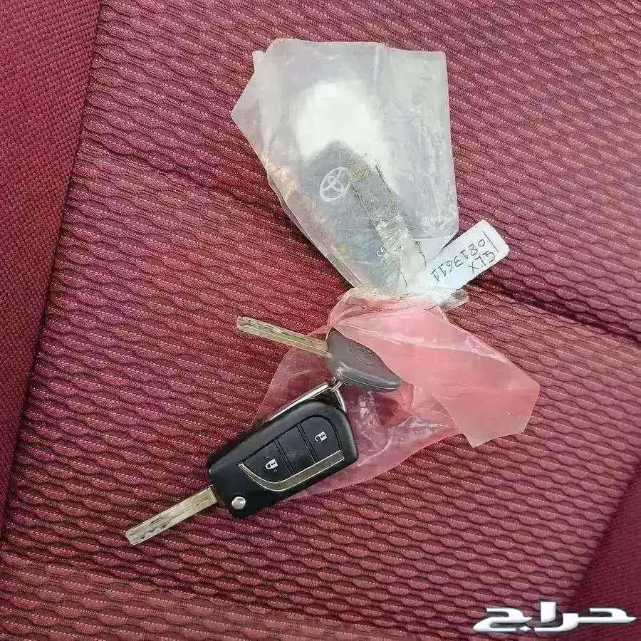هايلكس غمارة GLX بنزين فل كامل موديل 2024 15