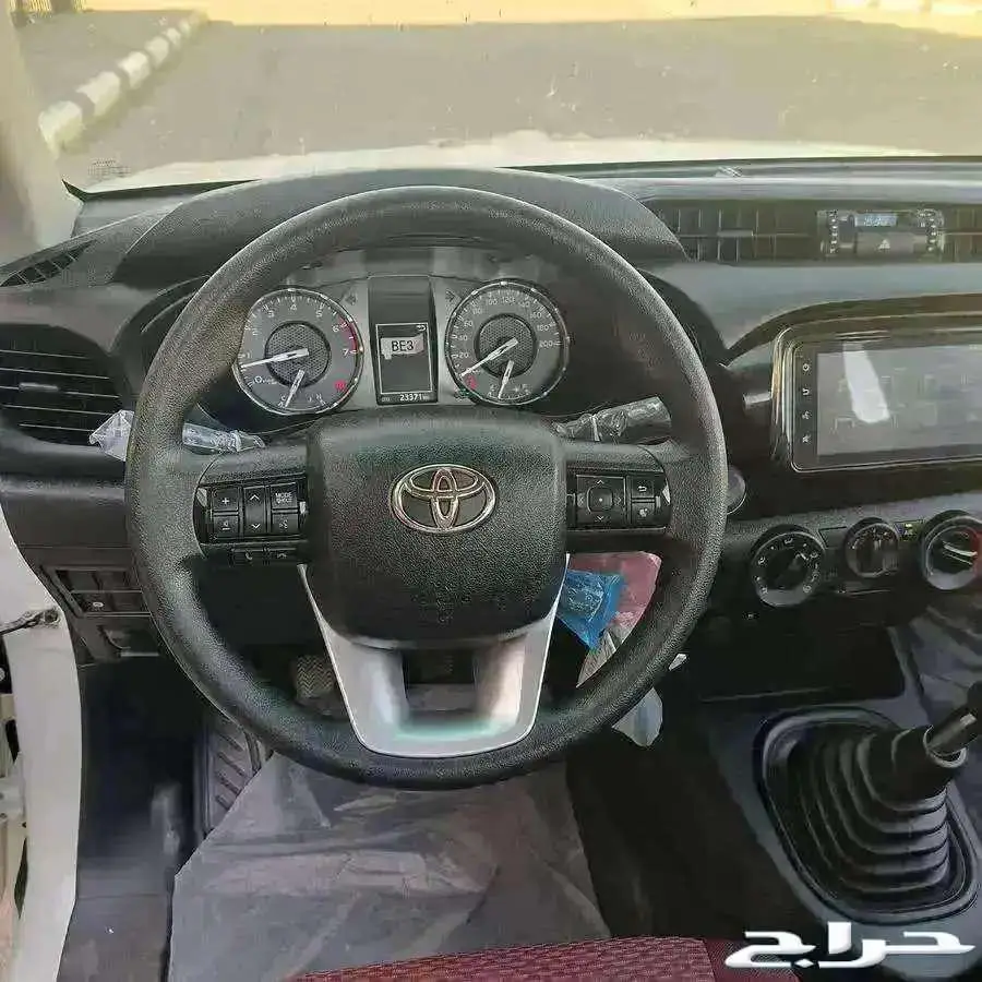 هايلكس غمارة GLX بنزين فل كامل موديل 2024 9
