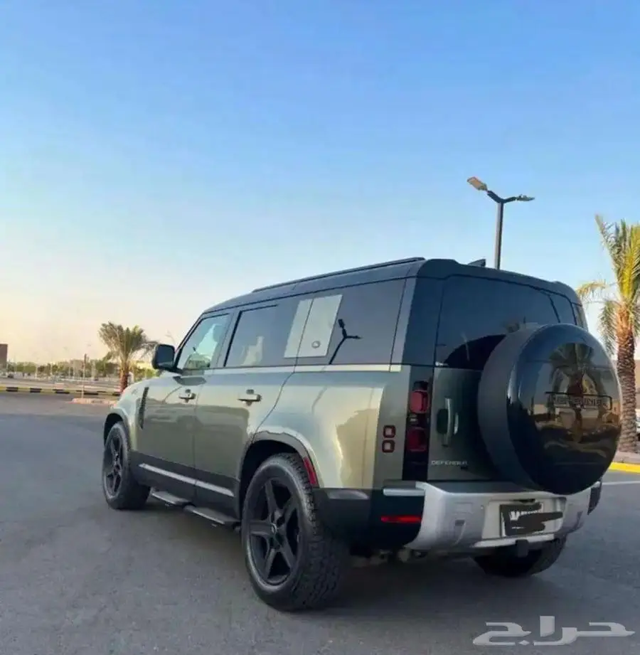 للبيع لاندروفر ديفندر 2020 3