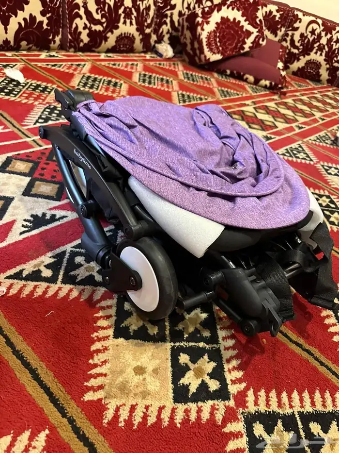 عربية طفل تدخل الطيارة 0