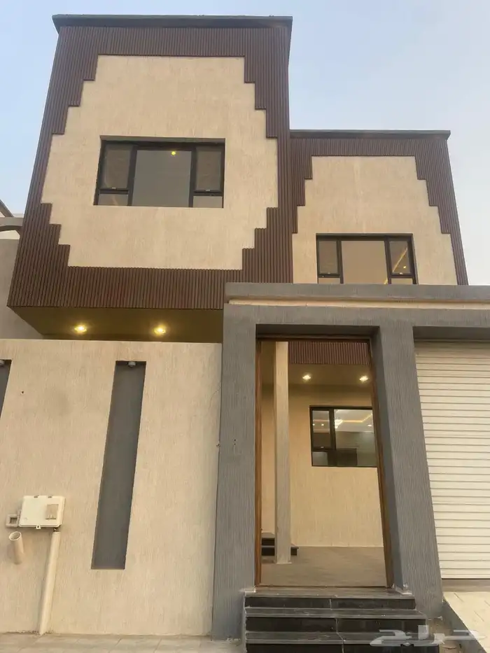 فلتين فاخرة للبيع ابوعريش حي الصفا 0