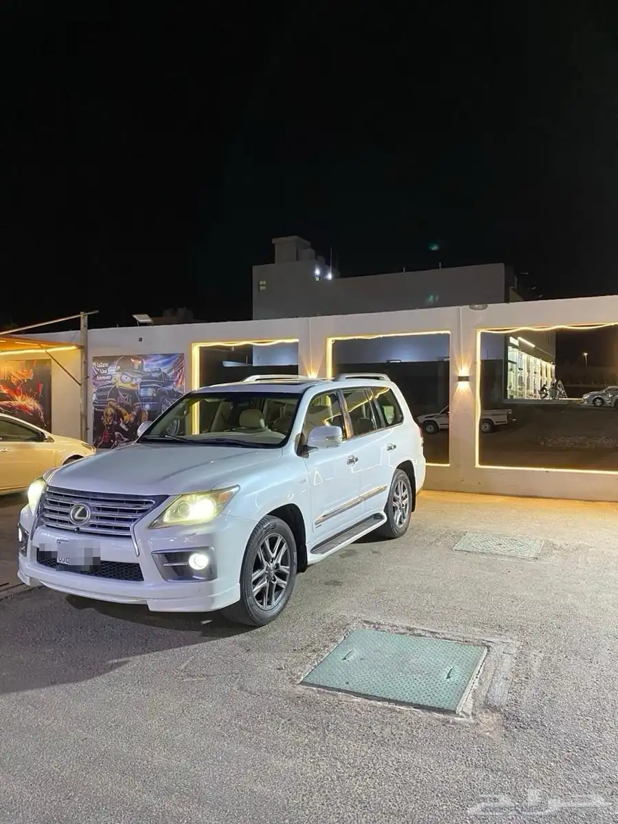 للبيع أو البدل لكزس 2009 LX محركات وارباق وشاصي شرط 0