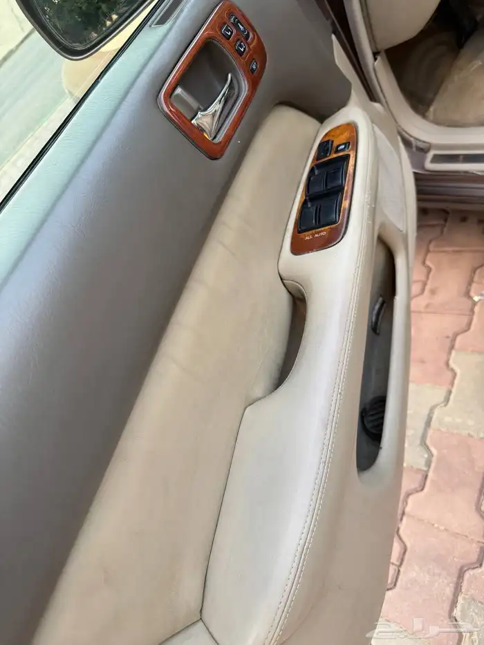 لكزس LS 400 سعودي بلد 40