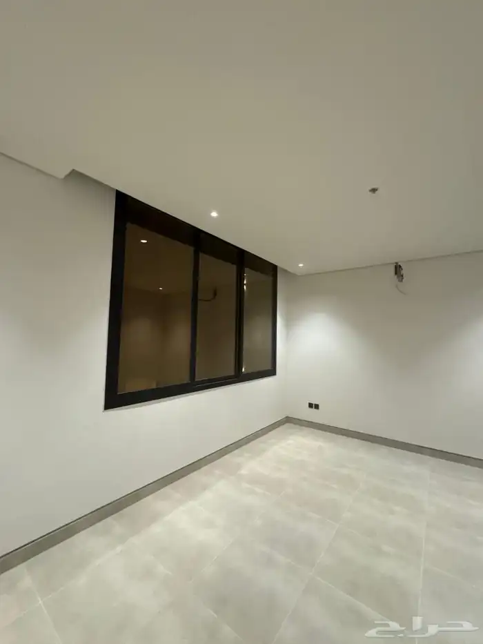 شقة جديدة فاخرة للإيجار شمال الرياض حي العارض 7