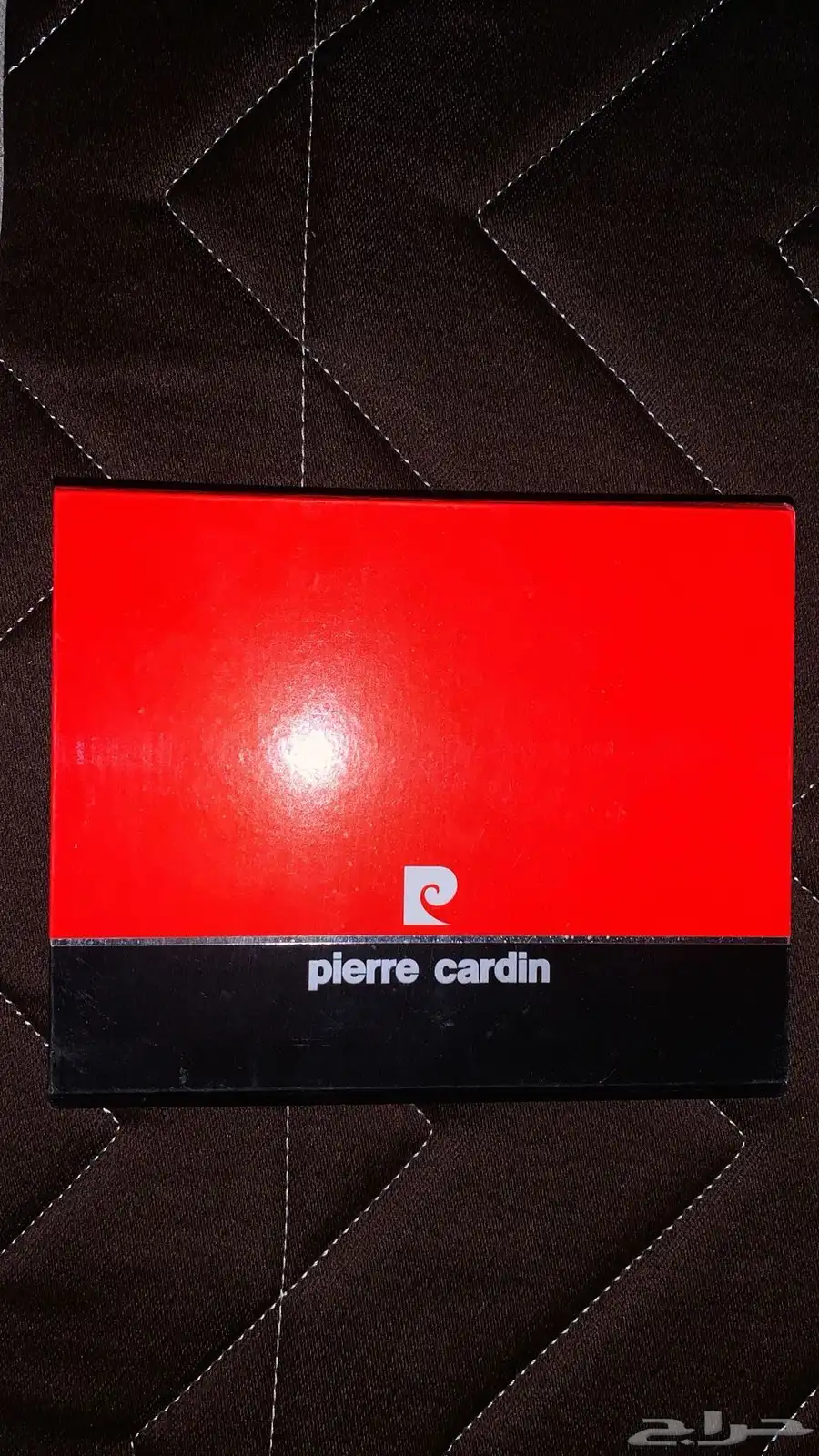 محفضة جلد اسود من ماركة Pierre cardin index