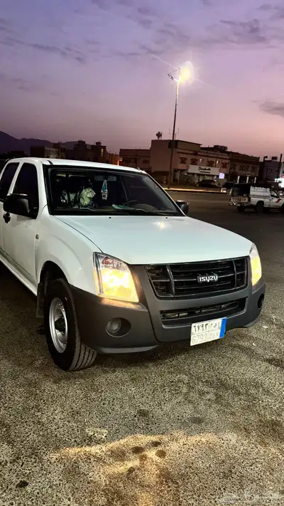 ايسوزو ديماكس 2012 5
