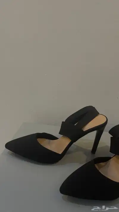 كعب اسود جديد المقاس 38 1