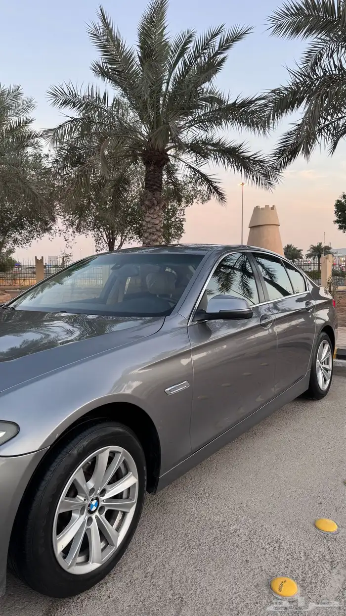 بي ام دبليو 2016 فل كامل 520i نظيف 8