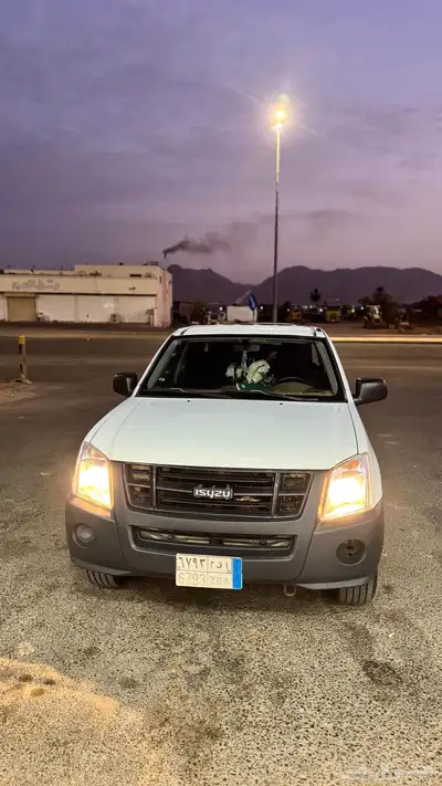 ايسوزو ديماكس 2012 0