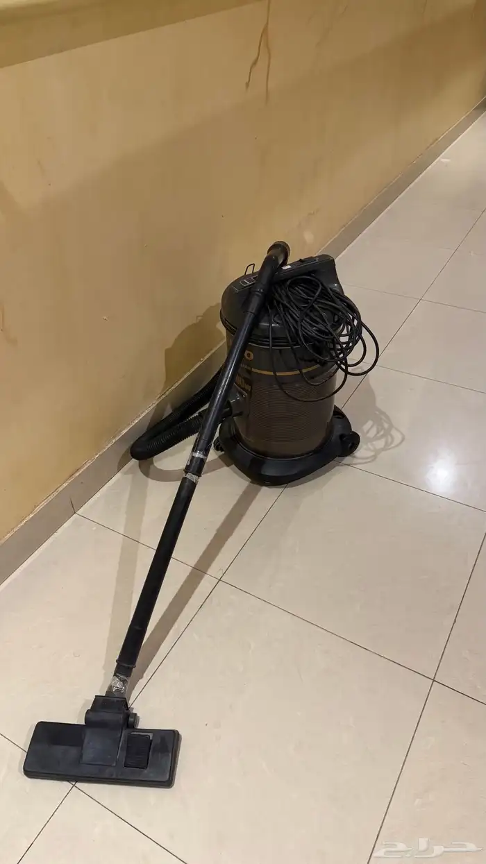 مكنسه كهربائيه 0