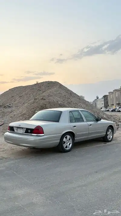 فورد فكتوريا للبيع 3