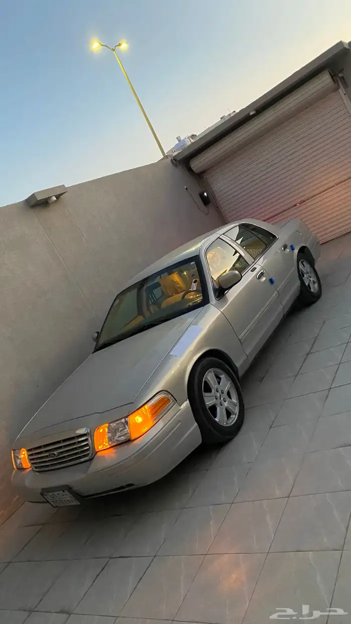 فورد فكتوريا 2011 10