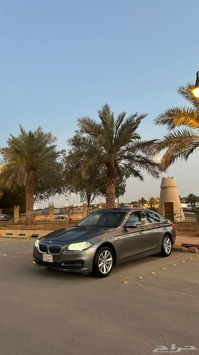 بي ام دبليو 2016 فل كامل 520i نظيف 46