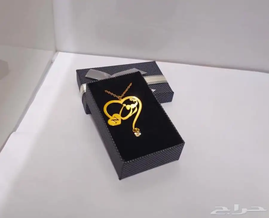 عرض 24 ساعه سلسال مطلي ذهب بالاسم والشكل الي تبغاه ب45 0