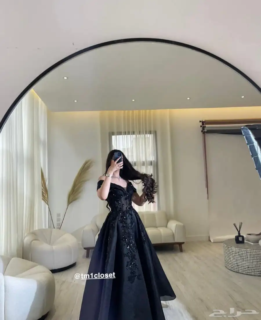 فستان اسود مقاس S-M طويل لبس مره واحد500 ريال وقابل للتفاوض 2