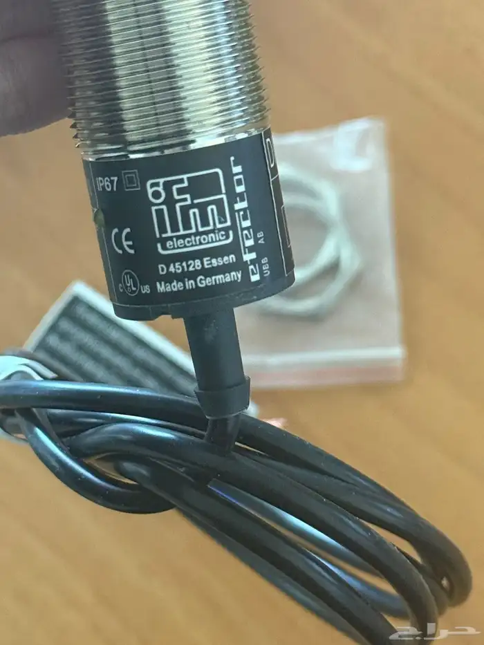 حساس استشعار معدني صناعي IFM ألماني 0