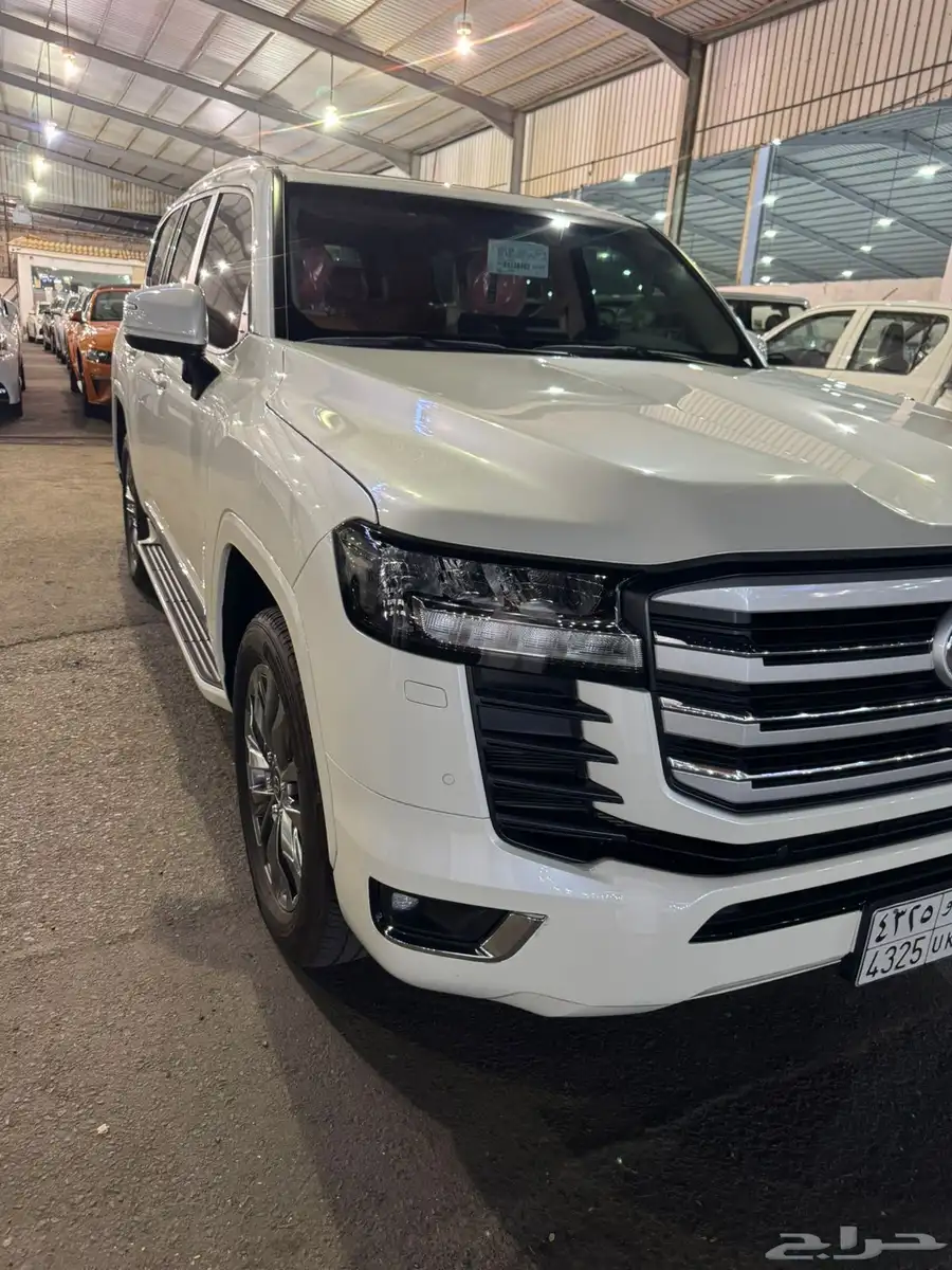 جيب لاندكروزر GXR L4 سعودي وارد عبداللطيف ماشي3الاف 1