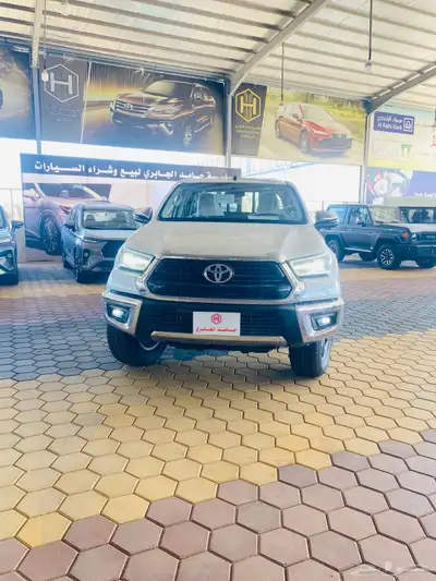 تويوتا   هايلوكس غمارتين S-GLX دبل 2025بنزين توماتيك159.250 1