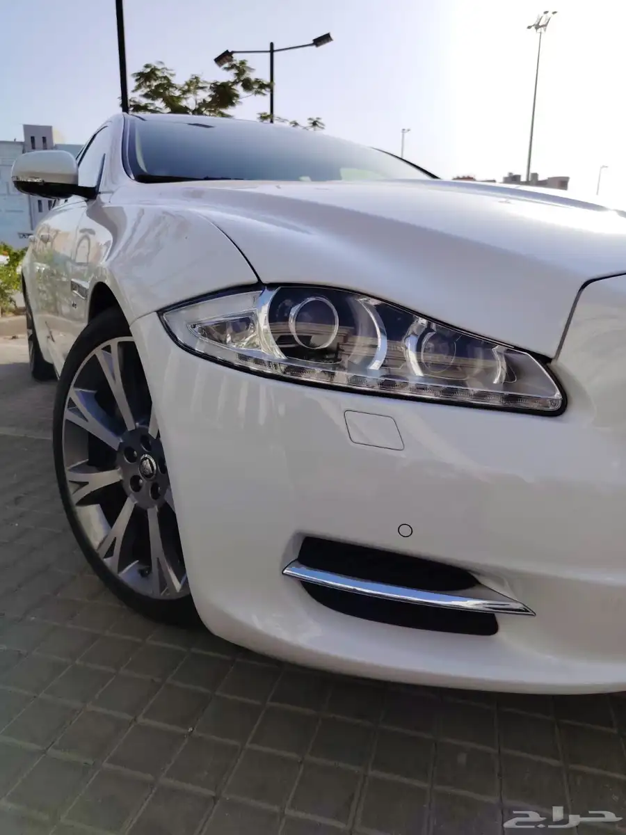 جاكور XJ لونج فل كامل عداد 50 الف فقط مخزن بايكه 40