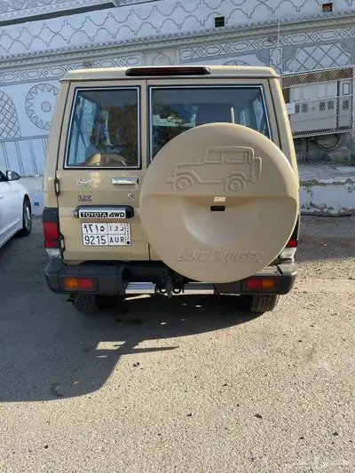 لاندكروزر ربع 2025 فل كامل 0