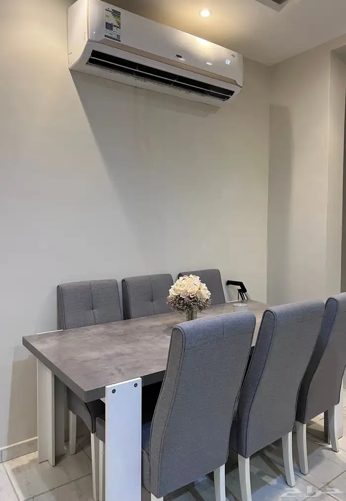 طاولة طعام   مكيف 1