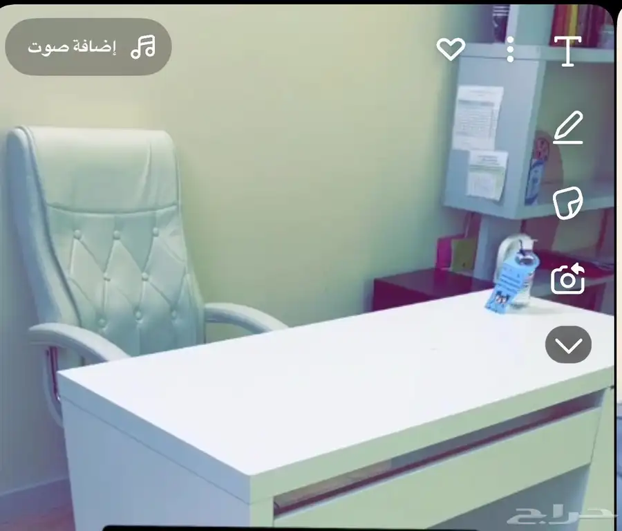 مكتب ابيض مع كرسي ابيض 0
