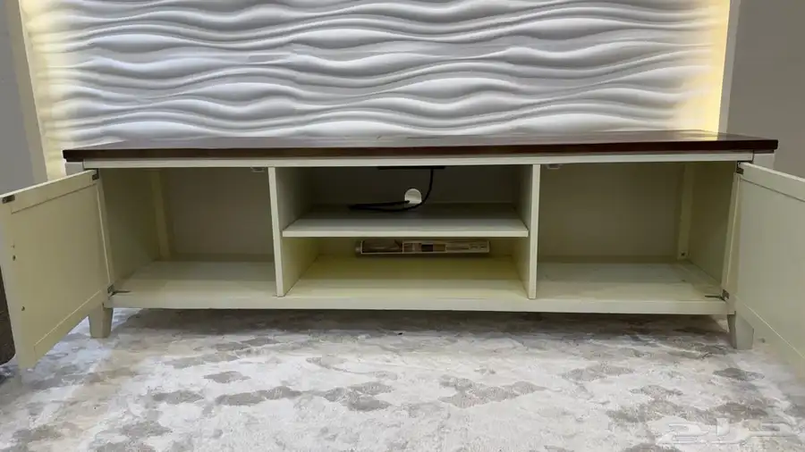 للبيع طاولات تلفزيون وطاولةوسط مجلس تصميم راقي وجودة جيده 3