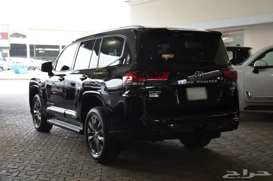 تويوتا لاند كروزرGXR L 2 2024 ديزل 4