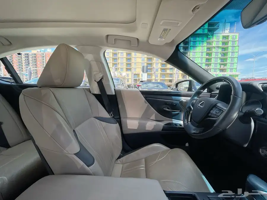 2021 ليكزس ES350 - فل كامل وبحالة استثنائية وسعر مميز 14