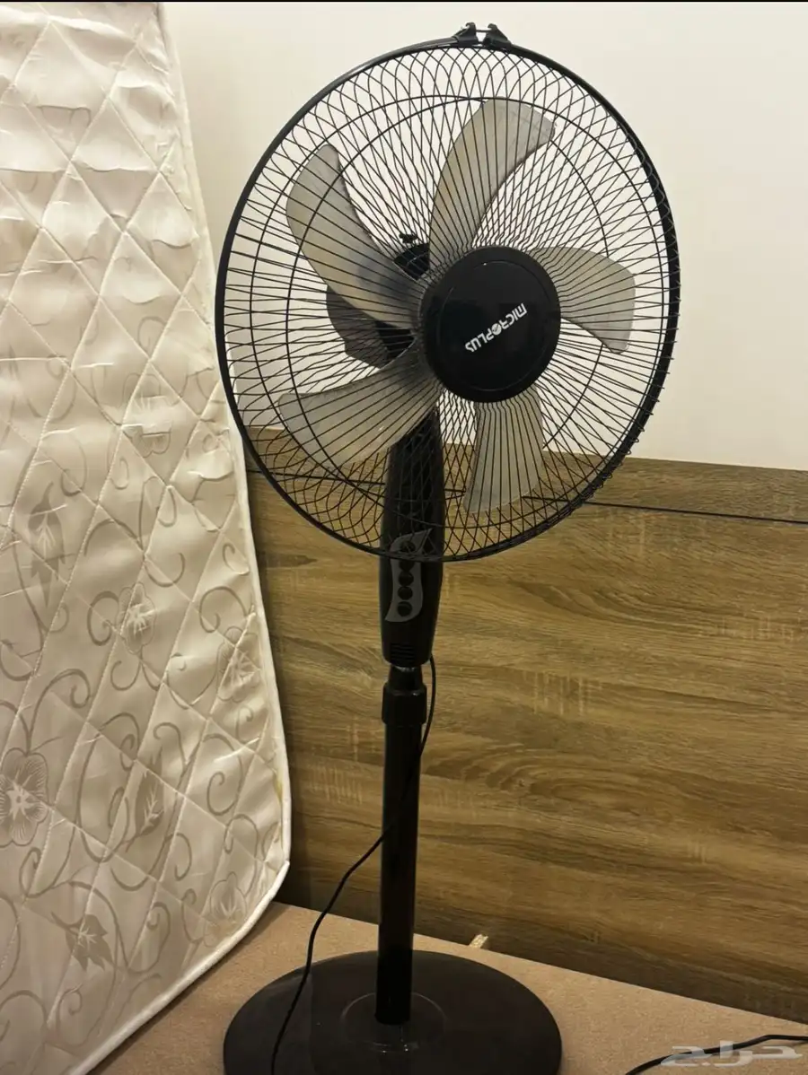 عربة اطفال ومروحة ومساند 2
