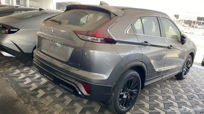 متسوبيشي اكليبس كروس 2025 فل كامل ونص بالنقد والتقسيط 2