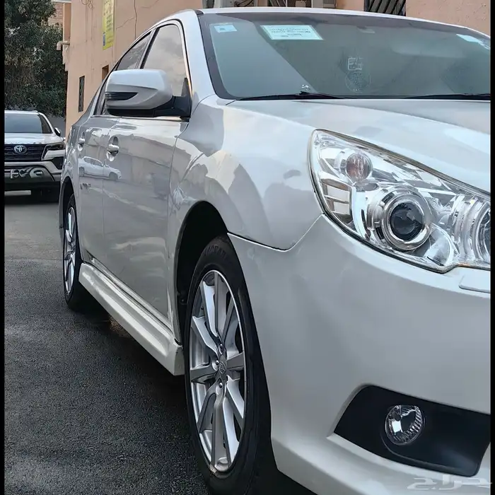سوبارو ليجاسي 2011 نظيفه 3