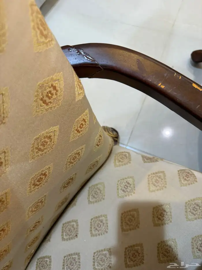 طاولة سفره ودولاب 4