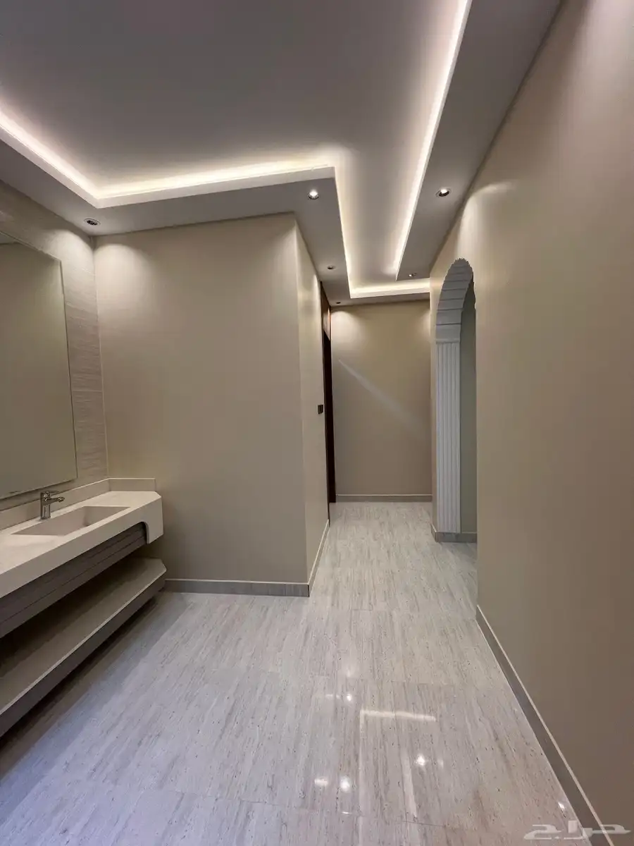 للبيع ادوار ارضيه مساحه 350 م حى الزهره بالمحاله ابها 5