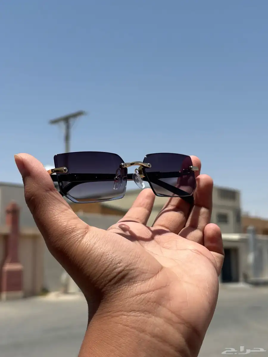 نظارة شمسية فخمة تقليد ماركة   جديدة ما استخدم 1