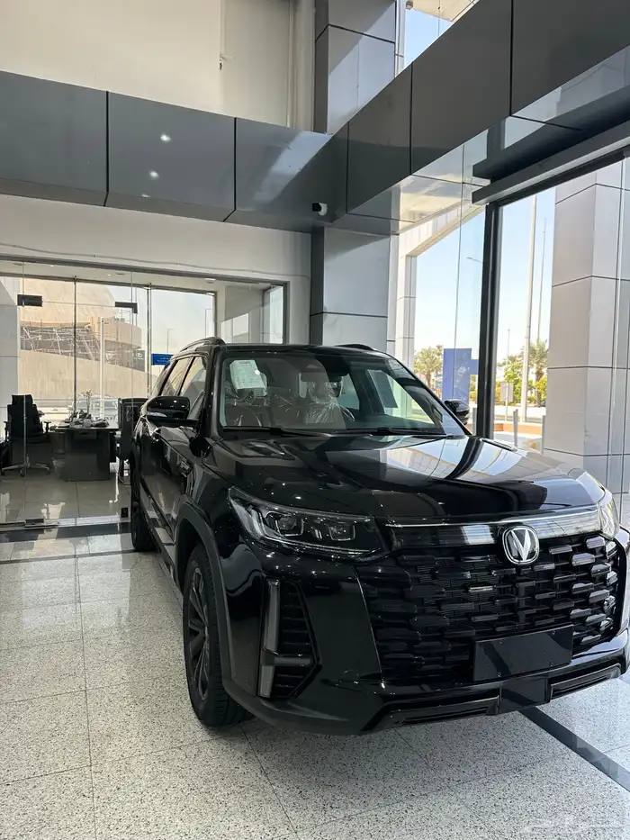 شاحنات CS95 رويال بلاك 0