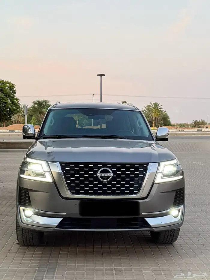 نيسان - باترول 8 سلندر 400 حصان - رمادي - 2023 31