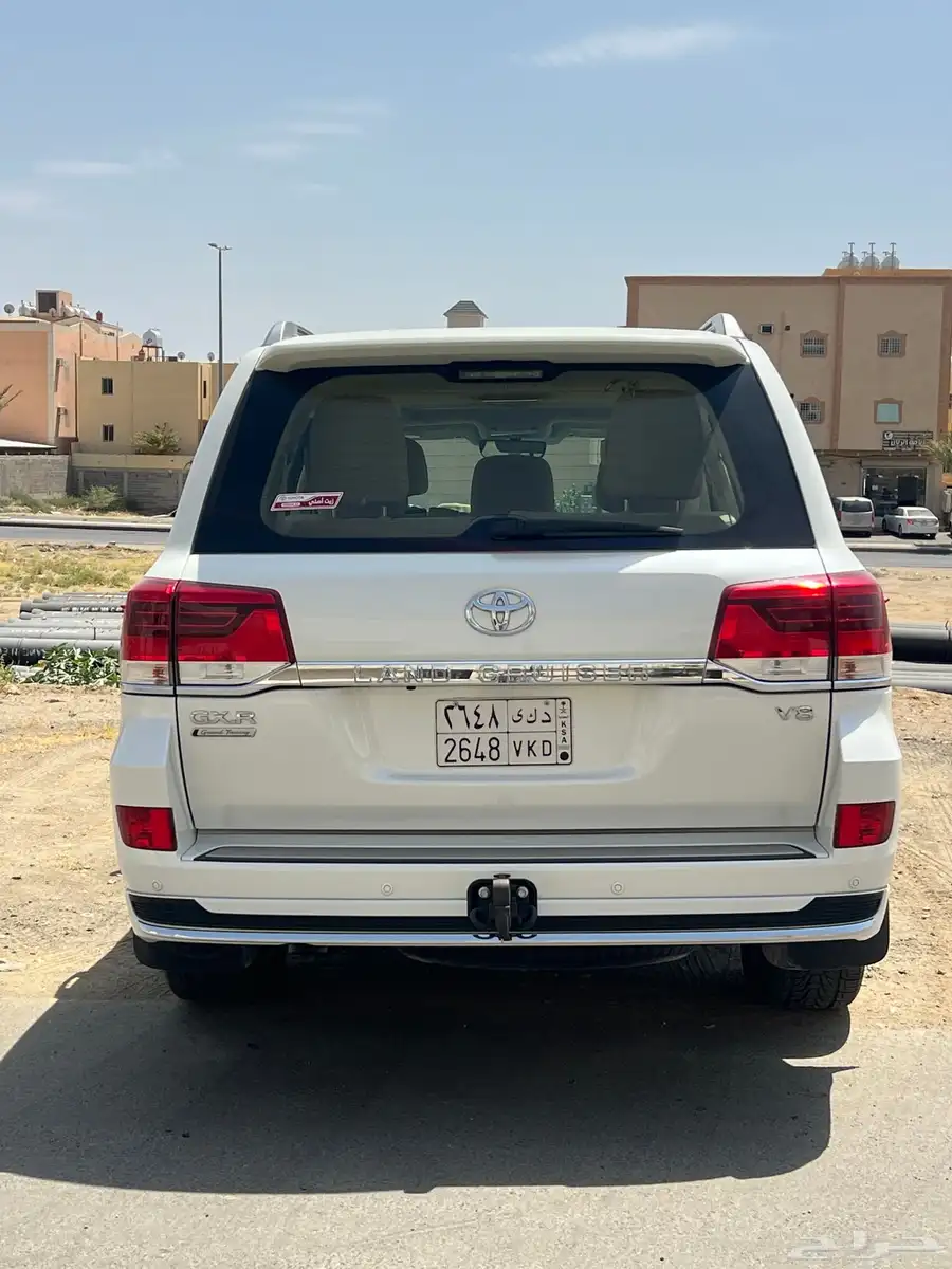لاندكروزر GXR تورينق 2020 سعودي مخزن ماشي 71 الف فقط لاغير 5