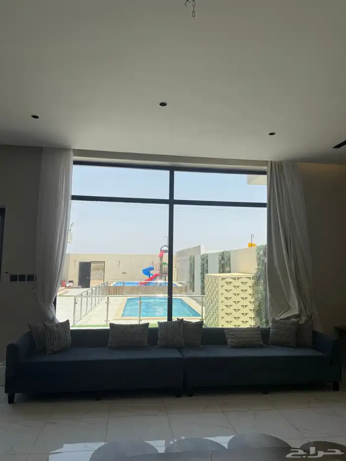 استراحه ف حي رياض متاح 1