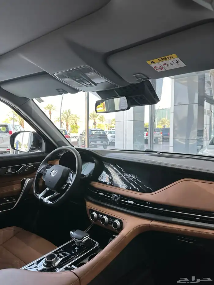 شاحنات CS95 رويال بلاك 7