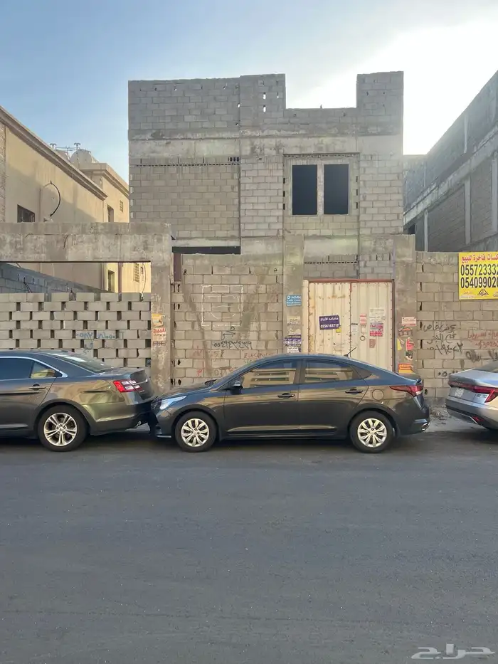 فلل عظم و مشطب للبيع حي العزيزية الزهراني قرب اكسترا الدمام 1