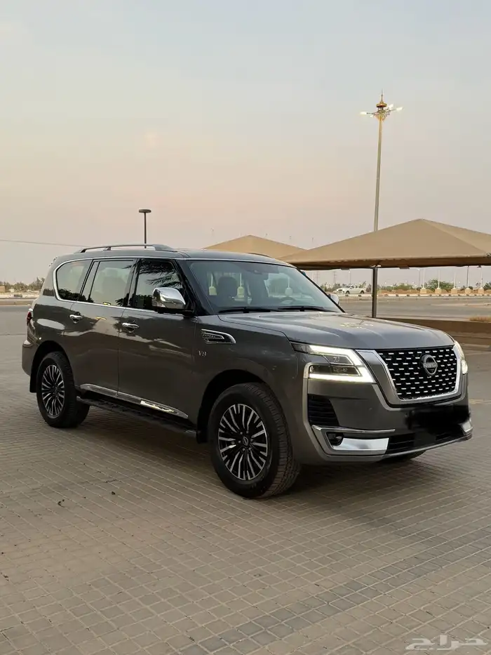 نيسان - باترول 8 سلندر 400 حصان - رمادي - 2023 39
