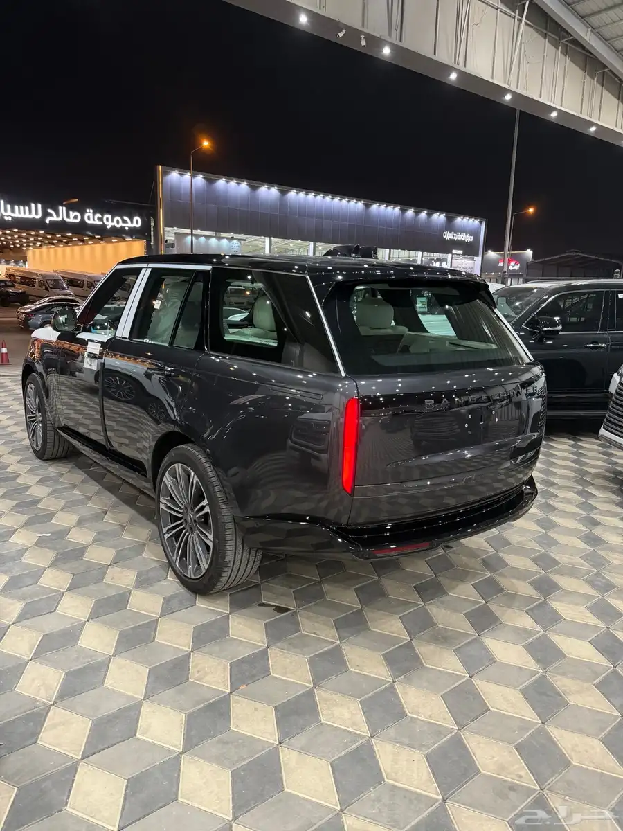 رنج روفر HSE 8 سلندر 2025 فل كامل بطاقه جمرك 3