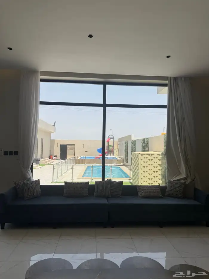 استراحه ف حي رياض متاح 7