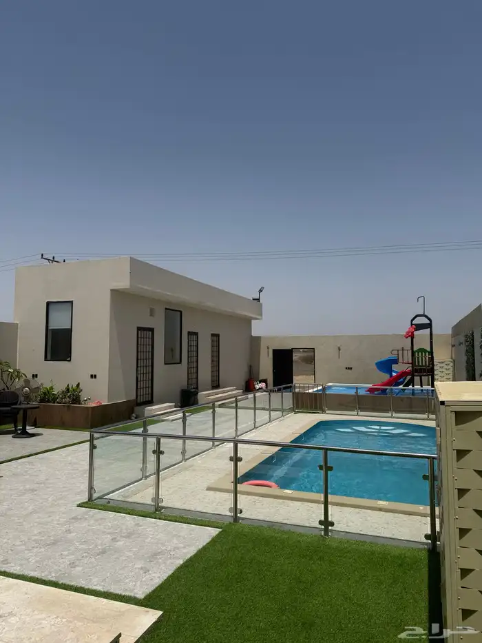 استراحه ف حي رياض متاح 0